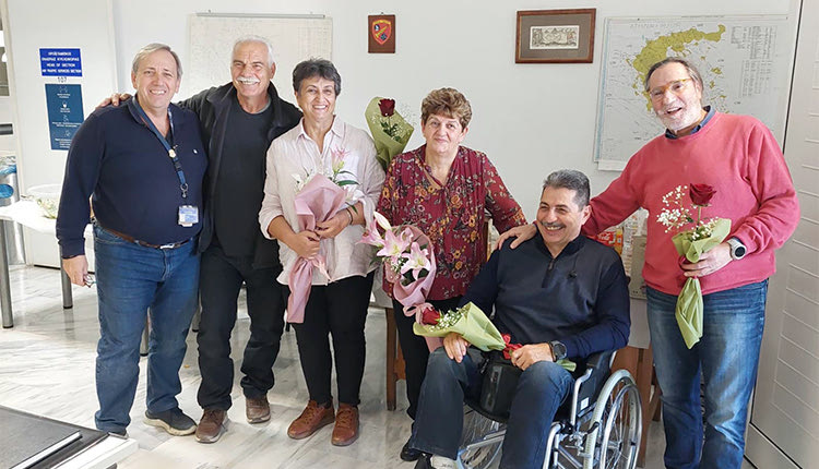 Συγκινήθηκαν όλοι στην χθεσινή τελετή που διοργανώθηκε στον αερολιμένα Ηρακλείου για να τιμήσουν τους πέντε υπαλλήλους της Υπηρεσίας Πολιτικής Αεροπορίας, οι οποίοι μετά από πολλά χρόνια στην ΥΠΑ, με το νέο έτος συνταξιοδοτούνται