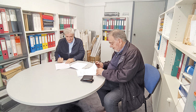 Εννέα συνολικά υποέργα του μεγάλου έργου που αφορά στην «Ύδρευση Ηρακλείου και Αγίου Νικολάου από το φράγμα Αποσελέμη επέκτασης του Υδραγωγείου», συνολικού προϋπολογισμού άνω των 25 εκ. ευρώ, μπαίνουν σε τροχιά υλοποίησης με τη σύμβαση που υπογράφηκε ο Διευθύνοντας Σύμβουλος του Ο.Α.Κ. κ. Άρης Παπαδογιάννης και ο νόμιμος Εκπρόσωπος της «ΔΟΜΙΚΗ ΚΡΗΤΗΣ ΑΝΩΝΥΜΟΣ ΤΕΧΝΙΚΗ ΕΜΠΟΡΙΚΗ ΞΕΝΟΔΟΧΕΙΑΚΗ ΒΙΟΜΗΧΑΝΙΚΗ ΕΤΑΙΡΕΙΑ», κ. Γεώργιος Συνατσάκης