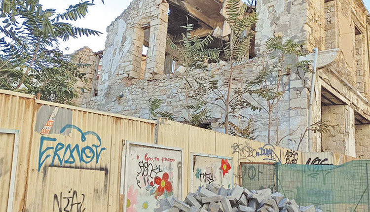 Η ΚΑΤΑΡΡΕΥΣΗ ΤΟΥ ΜΙΝΩΣ: Προσπαθούν να σώσουν το μνημείο