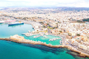 Τη Δευτέρα οι υπογραφές για την παραχώρηση του λιμανιού Ηρακλείου