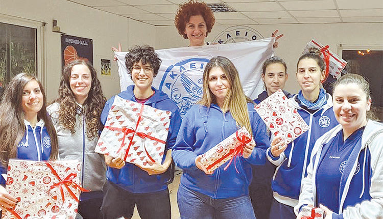 Δώρα από τις γυναίκες του «Ηράκλειο» ΟΑΑ