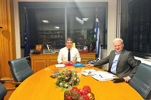 Επαφές Καλοκαιρινού με υπουργούς