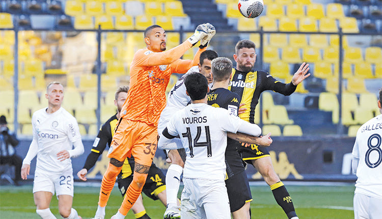  Συναγερμός στα καρέ του ΟΦΗ με τον Μπάουμαν ν’ απομακρύνει την μπάλα