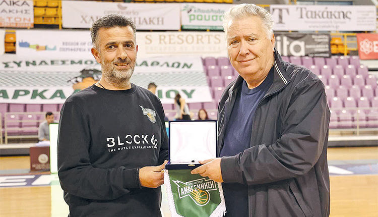 Τίμησε παλιούς προέδρους της η Αναγέννηση