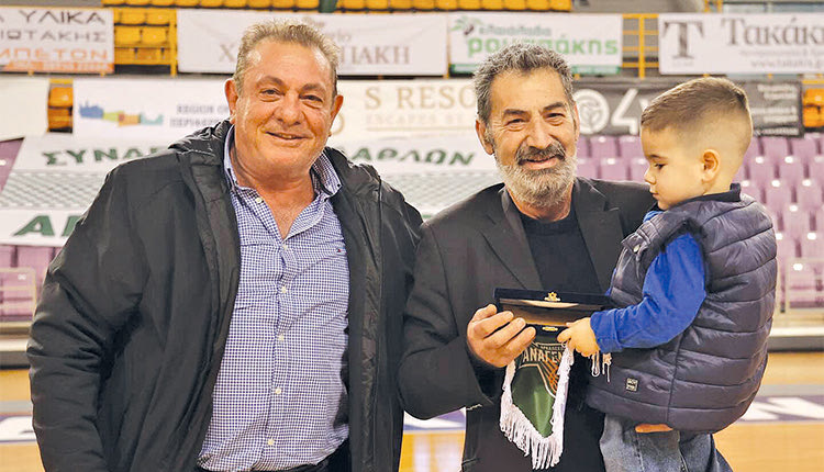 Τίμησε παλιούς προέδρους της η Αναγέννηση