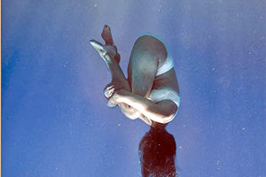 Ένα μυθιστόρημα για την κακοποίηση από τον πρώην ταξίαρχο της ΕΛ.ΑΣ.