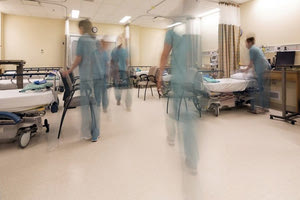 ECDC: Σε έξαρση οι λοιμώξεις του αναπνευστικού σε ενήλικες και παιδιά