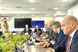 Από την υπογραφή της σύμβασης στα γραφεία του ΤΑΙΠΕΔ