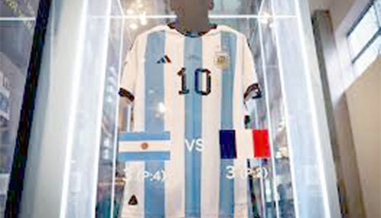 Οι 6 φανέλες που φόρεσε ο Λιονέλ Μέσι στο Παγκόσμιο Κύπελλο στο Κατάρ, αποδείχθηκαν... χρυσές.