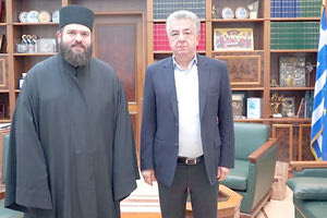 Επίσκεψη του νέου ηγουμένου της Μονής Αγκαράθου στον Περιφερειάρχη Κρήτης