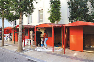 ΤΑ ΧΡΙΣΤΟΥΓΕΝΝΙΑΤΙΚΑ ΣΠΙΤΑΚΙΑ Πρώτα τα τοποθέτησαν, μετά τα... προκήρυξαν!