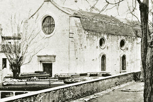 ΦΩΤΟΗΜΕΡΑΣ: Ο ναός της Αγ. Αικατερίνης, 1950, φωτογράφος Raymond Matton. Η Κρήτη ανά τους αιώνες, 1957, από την συλλογή του Γαλλικού Ινστιτούτου.