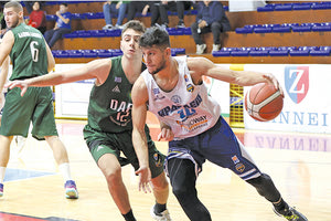 Ο Λεφής του «Ηράκλειο» Ο.Α.Α. σε φάση από το χθεσινό ματς