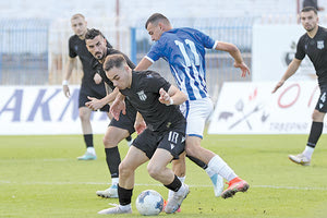 Ο σκόρερ του Α.Ο.Τ. Ανδρέας Παπανδρέου σε φάση από το ντέρμπι με τον Ηρόδοτο