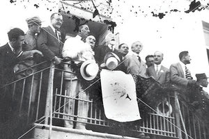 ΦΩΤΟΗΜΕΡΑΣ: Από μια ιστορική ομιλία του Βενιζέλου στην Πρέβεζα το 1928.