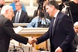 Καθηγητή Οφθαλμολογίας του ΕΚΠΑ κ. Γεώργιο Κυμιωνή