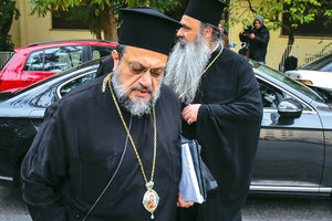 Για τους γάμους των ομοφυλόφιλων έβγαλαν εγκύκλιο από την Εκκλησία της Ελλάδας