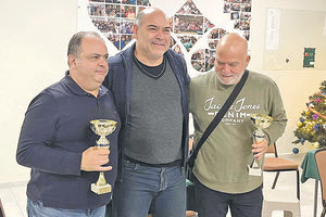 Από τις απονομές του 1ου Μαραθωνίου Αγώνα Μπριτζ