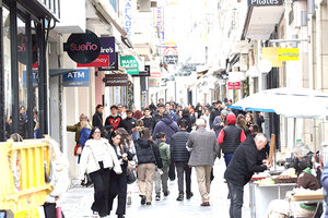 Τη χαμένη ρευστότητα της αναζητά η τοπική αγορά