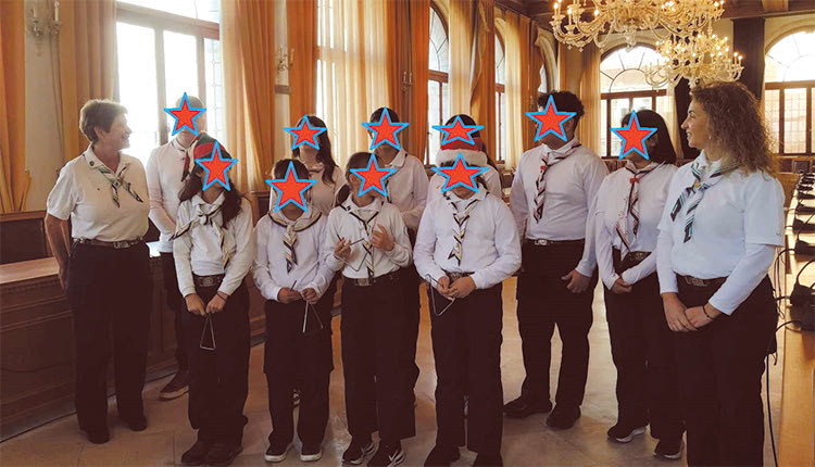 ΟΛΟΚΛΗΡΩΝΕΤΑΙ Η ΘΗΤΕΙΑ ΤΟΥ Β. ΛΑΜΠΡΙΝΟΥ Χριστουγεννιάτικα κάλαντα στη Λότζια σε κλίμα συγκίνησης 