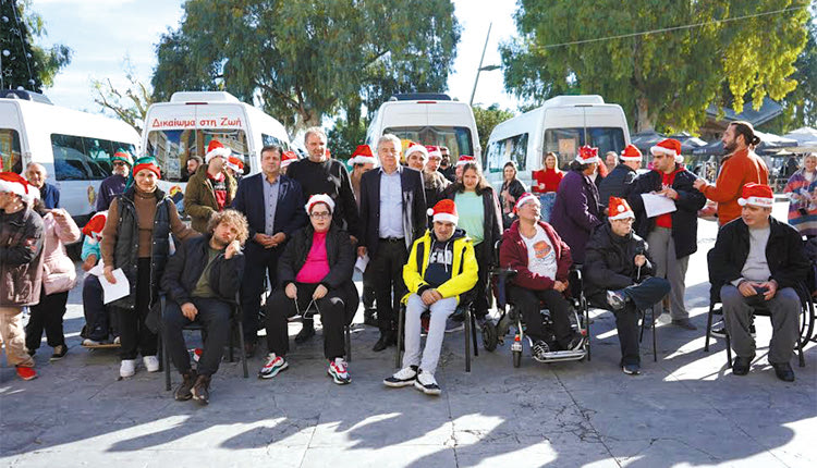 Κάλαντα μετά μουσικής χθες στην Περιφέρεια