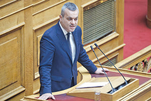 Ο Χάρης Μαμουλάκης