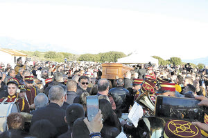 ΣΤΗΝ ΤΕΛΕΥΤΑΙΑ ΤΟΥ ΚΑΤΟΙΚΙΑ Ο ΒΑΣΙΛΗΣ ΚΑΡΡΑΣ “Αντίο” στο Κοκκινοχώρι κι… από τον Βορρά μέχρι τον Νότο