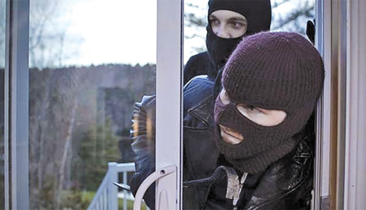 Στη φυλακή οι… άπιαστοι Γεωργιανοί διαρρήκτες με τα εννέα εντάλματα