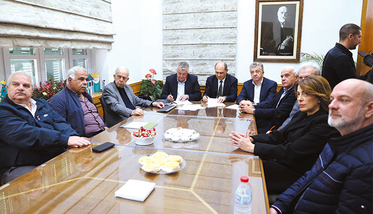 Στην Περιφέρεια η υπογραφή της σύμβασης