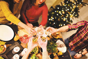 ρεβεγιόν στο γιορτινό τραπέζι των Χριστουγέννων