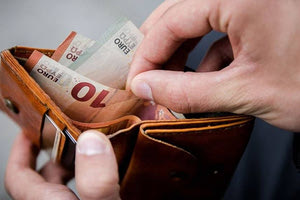 Έρχονται αυξήσεις για το 2024 , αλλά θα τις…αισθανθούν οι πολίτες;