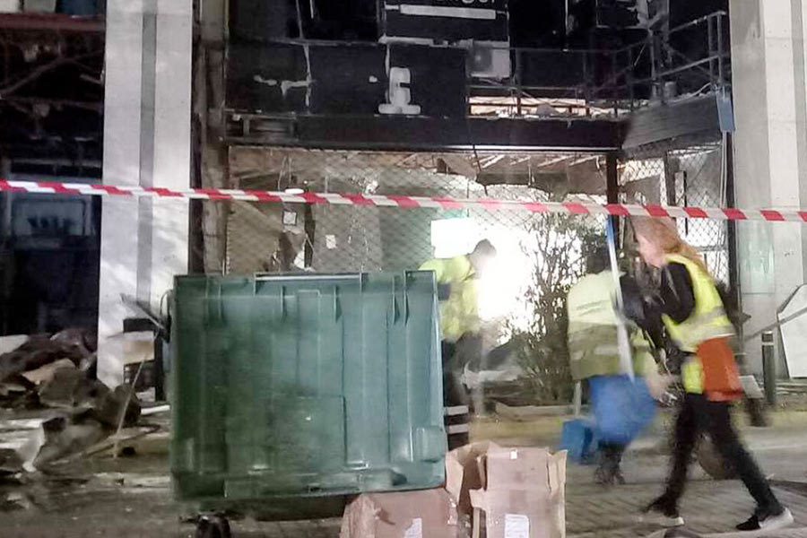 Ισχυρή έκρηξη αναστάτωσε τον Πειραιά