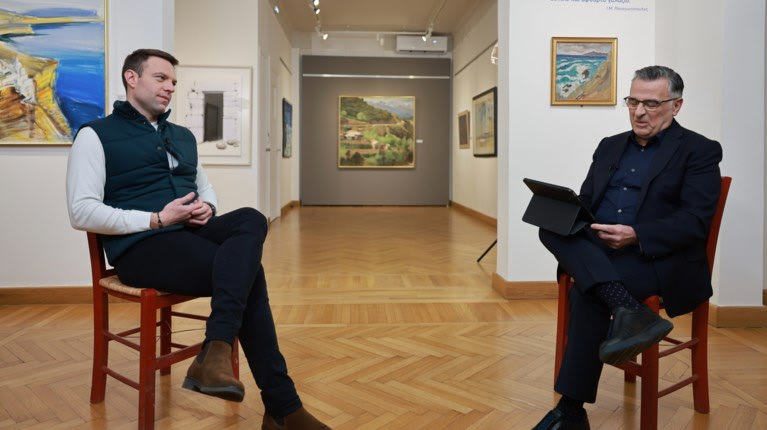 Η σχέση με τον Τσίπρα, οι αποχωρήσεις και οι…λιχουδιές του Πίνατ