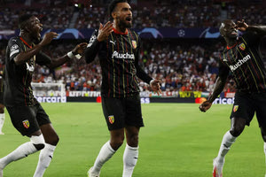 Champions League: Η Mπάγερν έστειλε …σπίτι της την Μάντσεστερ Γιουνάιτεντ!