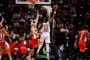 Ήττα-σοκ του Ολυμπιακού στο ΣΕΦ από τη Βαλένθια