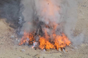 Στην πυρά ένα εκατομμύριο κροτίδες