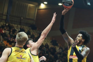 Basket League: Πρώτη εκτός έδρας νίκη για την ΑΕΚ