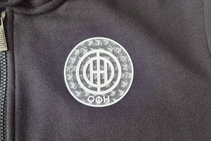 Διπλό σήμα στα ρούχα της αποστολής