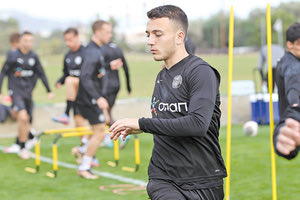 ΕΠΙΣΤΡΕΦΕΙ ΜΕΤΑ ΑΠΟ 8 ΜΗΝΕΣ ΣΕ ΑΠΟΣΤΟΛΗ Ο ΝΕΑΡΟΣ ΘΕΟΔΟΣΟΥΛΑΚΗΣ Χωρίς Γκλάζερ στην Τούμπα ο ΟΦΗ