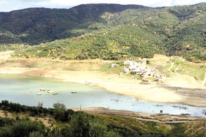 Η ΕΠΙΣΤΡΟΦΗ ΣΤΟ ΠΑΡΕΛΘΟΝ ΚΑΙ Ο ΕΦΙΑΛΤΗΣ ΤΗΣ ΛΕΙΨΥΔΡΙΑΣ Φράγμα Αποσελέμη: Από το 2024 στο 2014!