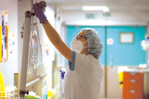 Κοροναϊός: Το ΝΙΜΤΣ παραχωρεί 50 απλές κλίνες και ΜΕΘ στο ΕΣΥ