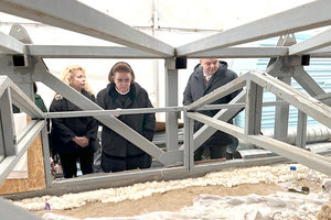 ΜΙΑ ΑΠΟ ΤΙΣ ΠΙΟ ΣΗΜΑΝΤΙΚΕΣ ΑΝΑΚΑΛΥΨΕΙΣ ΤΩΝ ΤΕΛΕΥΤΑΙΩΝ ΕΤΩΝ Στις εργασίες συντήρησης για τους «Δεσμώτες του Φαλήρου», η Μενδώνη