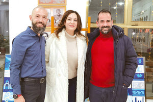 Ανοίγει δρόμους ο Θοδωρής Δουλουμπέκης στον ΣΥΡΙΖΑ. Μάλιστα τώρα και μακρινούς! Και πήγε στο κέντρο ελληνικού πολιτισμού στην Τασκένδη όπου συνάντησε εκπροσώπους της ελληνικής κοινότητας του Ουζμπεκιστάν.