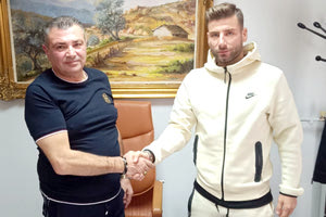 Ο Κέρι με τον πρόεδρο του Αλμυρού κ. Γαβαλά