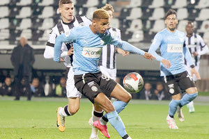 Ο Αμπαντά με τον Ντεσπόντοφ στο χθεσινό ματς