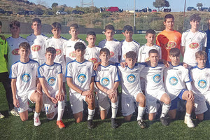 Η Μικτή Κ-14 της ΕΠΣΗ όπως παρατάχθηκε στο χθεσινό ματς