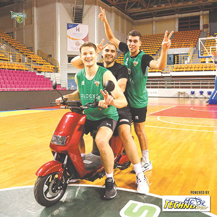 Κληρώνει σκούτερ η Αναγέννηση