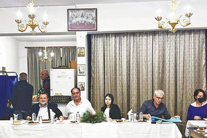 Δήμος Μινώα: Το προεδρείο και η Δημοτική Επιτροπή