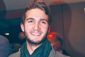 Ο γιος του Κώστα Καραμανλή ανεβαίνει στο θεατρικό σανίδι