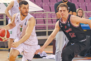 Μαραγκάκης και Γιαννόπουλος στο ματς Αναγέννηση-Παγκράτι